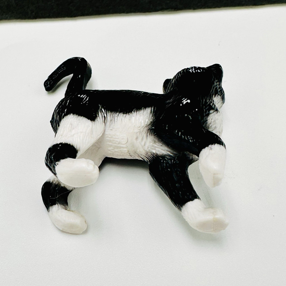 1999 Breyer Reeves Realistic Kitty Cat Black White 2” Toy Plastic Figurine HTF - Picture 6 of 7
